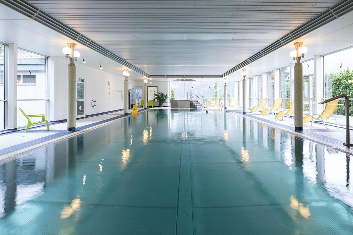 Swimming pool at Parkhotel Schoenegg in Grindelwald